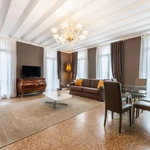 San Teodoro Palace - Luxury Apartament